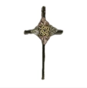 Vintage Dainty Cross Pendant 1/20 14k Gold With Leaf Pattern